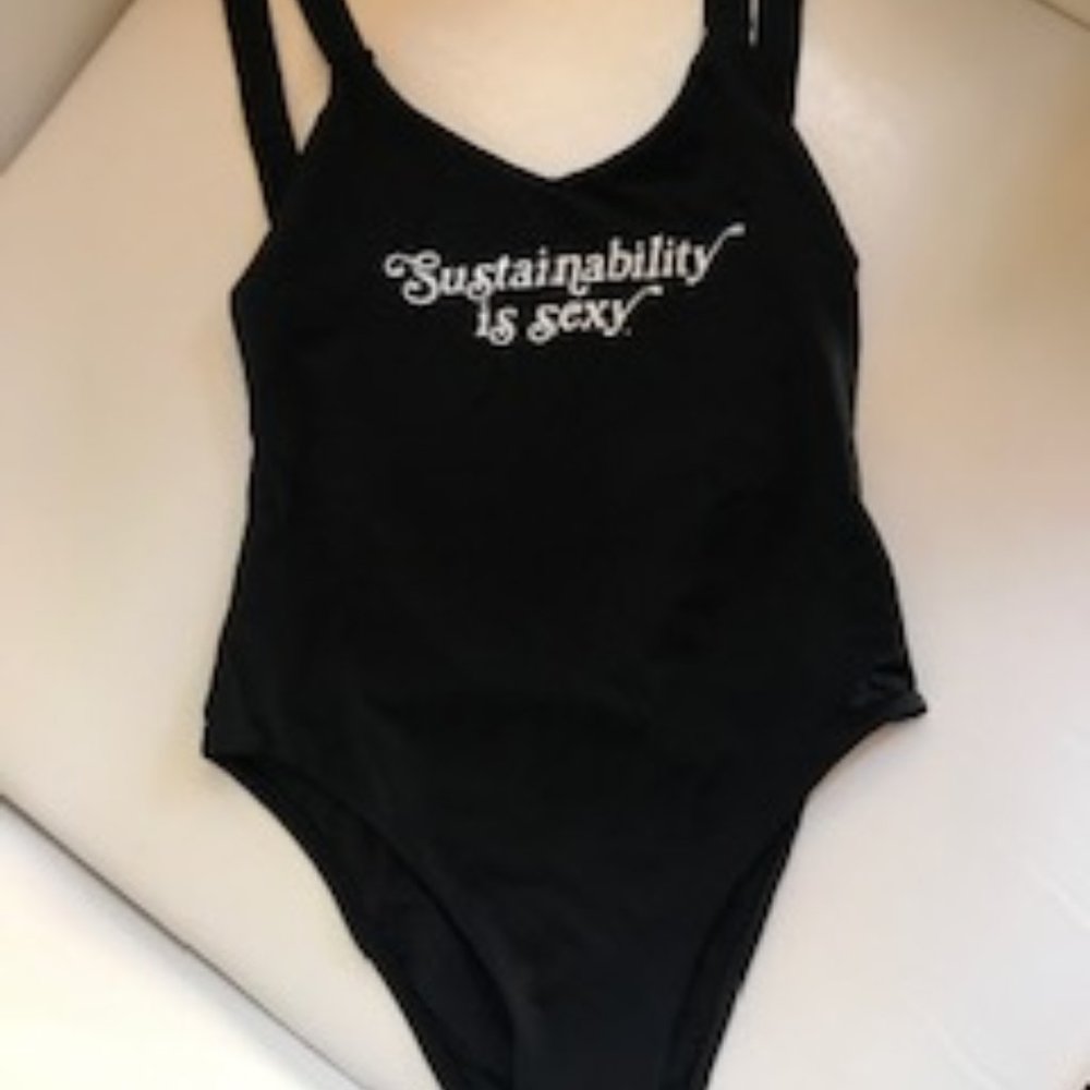 NWT Vitamin A Leah SIS One Piece Swimsuit - Picture 3 of 8